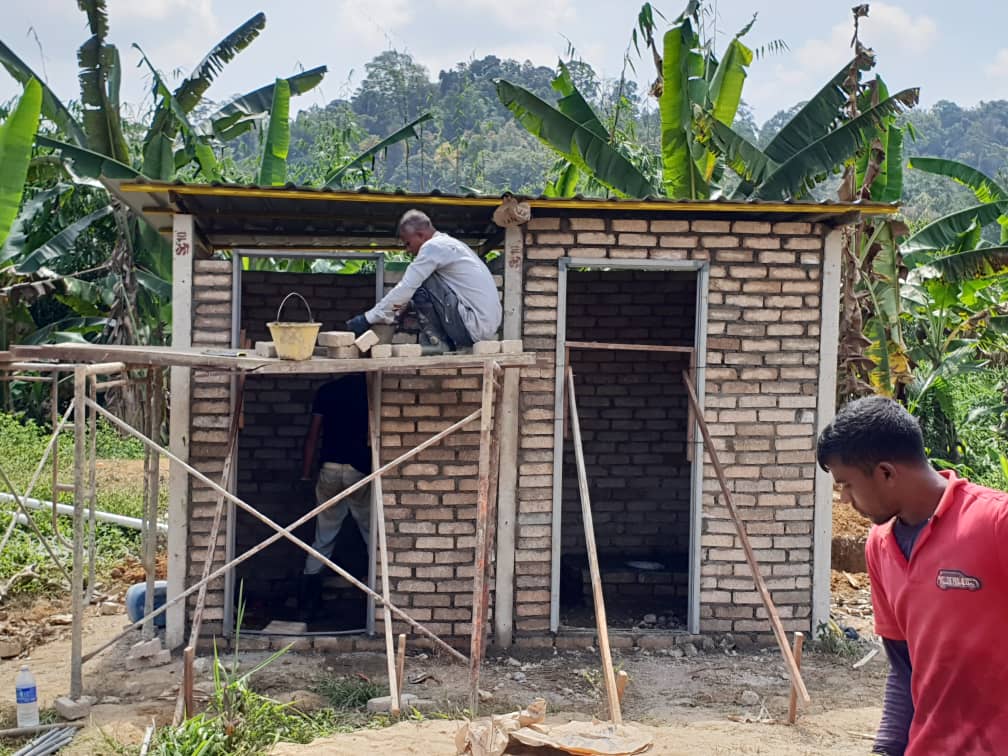 Sagong.4.Building wall for toilet